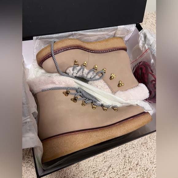 NIB JCrew Nubuck Winter Boots with Wedge Sole - Picture 3 of 3